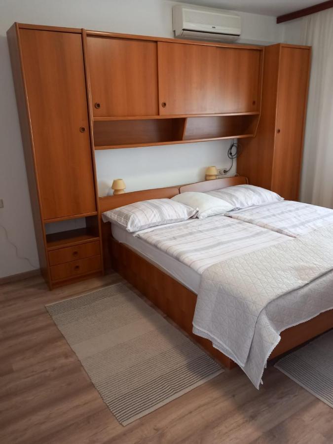Olivia Apartment Porec Exterior photo